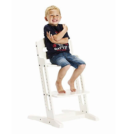Baby Dan DanChair Dziecko siedzi na krzesełku do karmienia